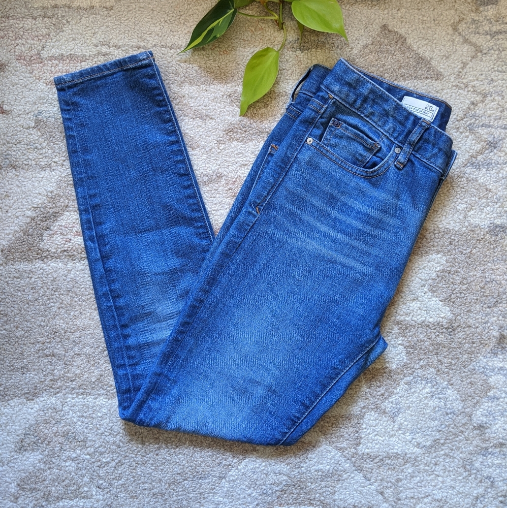 GAP | High Rise Skinny Windward Wash Jean